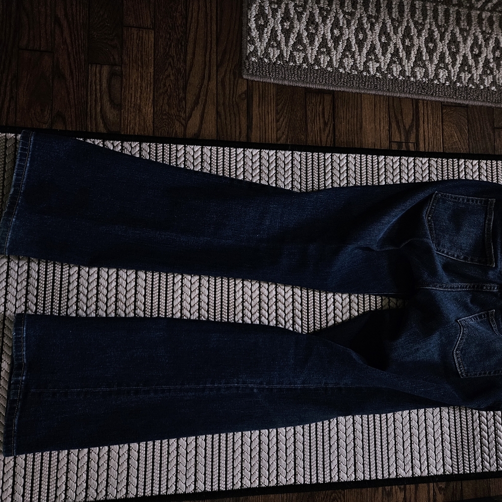 Prize boot cut jeans size 6